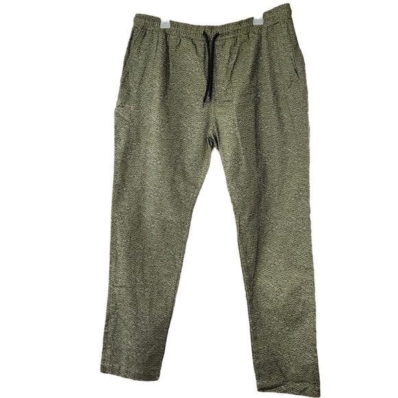 NWT Tallia Sport Green Reptile Print Joggers Men's Size‎ 38 - Picture 1 of 6